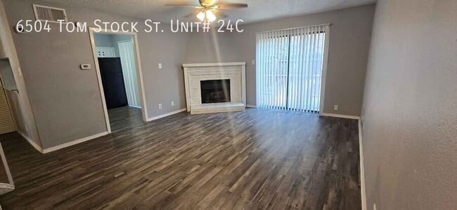 6504 Tom Stock St Unidad 24C