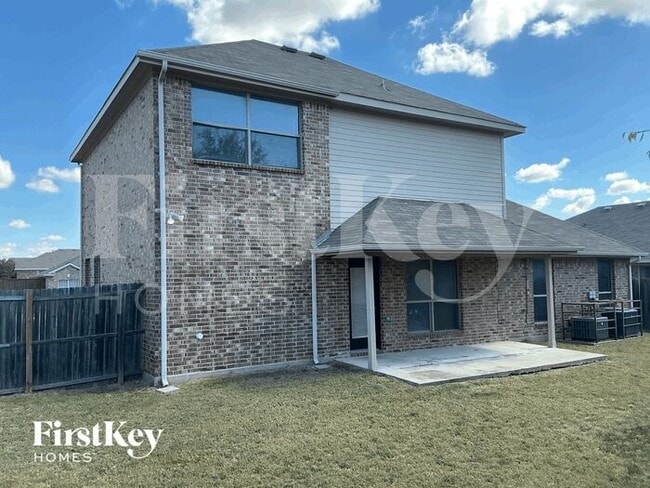 Building Photo - 15642 Gatsby Ln