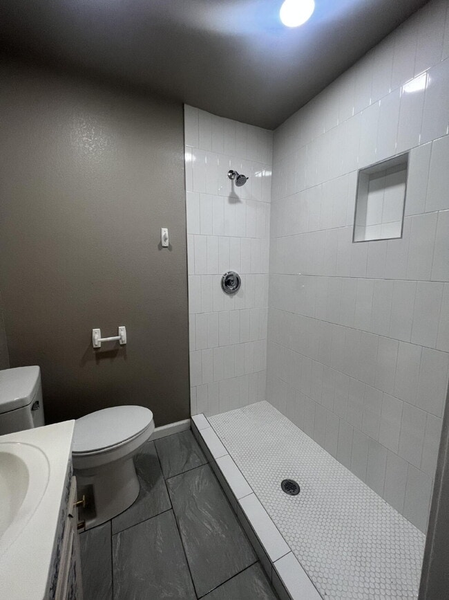 Photo - 4 Bedroom/2 Bathroom with 2 Living Rooms!