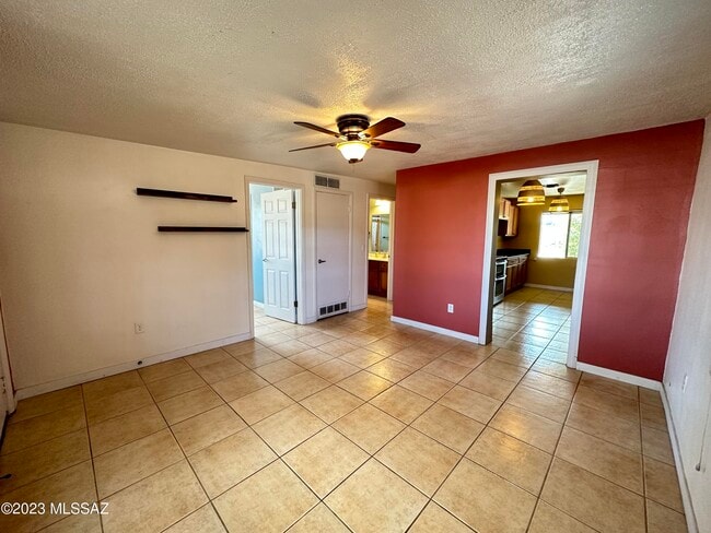 Photo - 2208 N Rita Ave