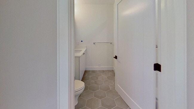 Photo - 104 Warren St Unidad 5