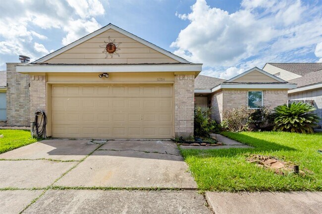 Photo - 6214 Gladewell Dr Casa