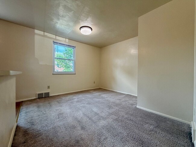 Photo - Amazing 2 BR Apartment at Regency Place! Great Plum Location! Central A/C & MORE! CALL TODAY!