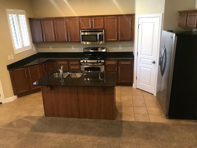 Photo - 136 W 3360 N