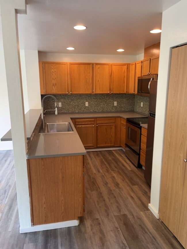 Photo - Amazing Duplex Located Just Minutes from WWU & Fairhaven! Prelease Now!