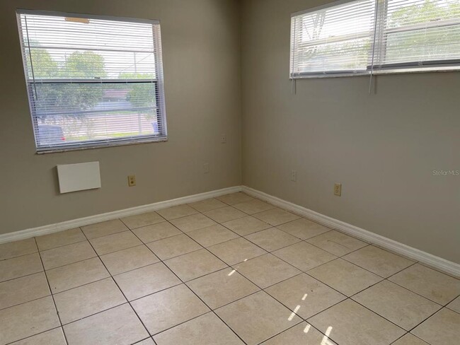 Photo - 722 W Columbia Ave
