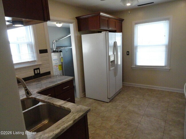 502 Harris Pl