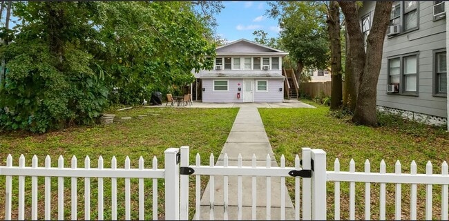 Building Photo - 1115 Highland St N Unit A