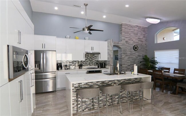 Photo - 1470 Wedge Way