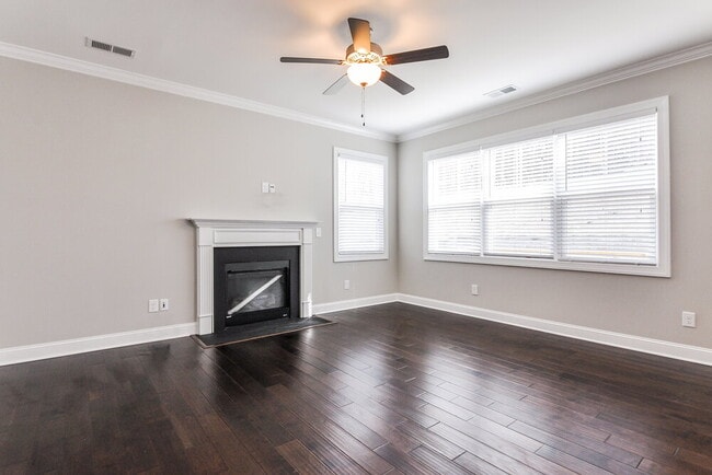 Photo - 57 Ravencliff Ridge