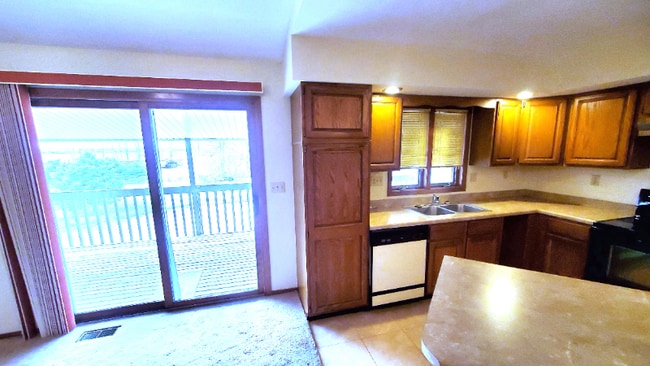 Photo - 516 Matson St