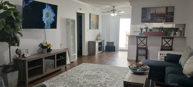 Photo - Placentia Meadows Apartments