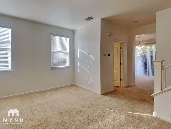 Photo - 10 Shadmoor Pl