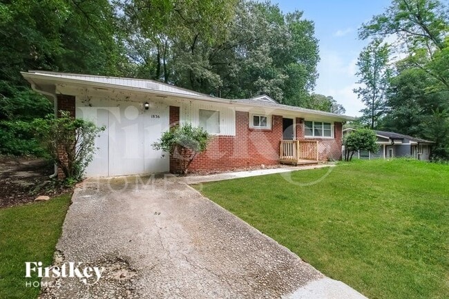 Photo - 1836 Evans Dr SW