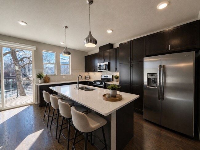 Photo - Downtown Luxury Modern Townhome in Historic Ivywild with Mt. Views