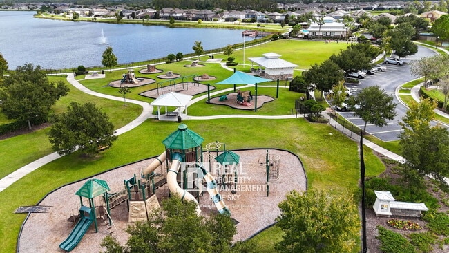 Photo - 1947 Lake Waters Pl