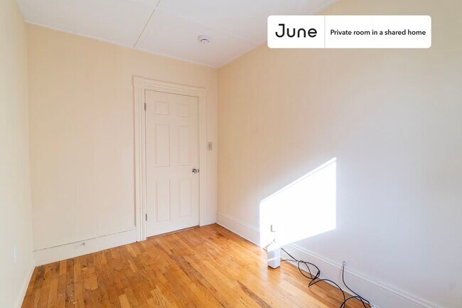 Photo - Room in Shared 4 bed/1 bath home Unit C