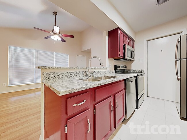 Photo - 5907 Misty Meadow St