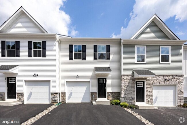 Building Photo - 245 Talucci Dr Rental