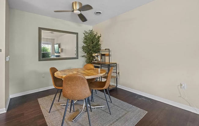 Photo - 2836 Holborn Cir