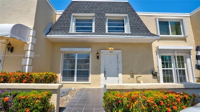 Photo - 933 NE 24th Ave