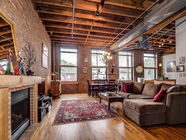 Building Photo - 126 Webster Ave Unit # 2F