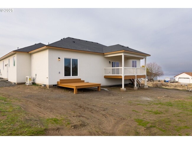 Photo - Stunning South Hill Home in Umatilla!!