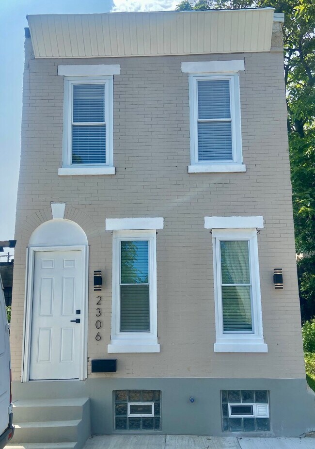 Photo - 2306 N Myrtlewood St