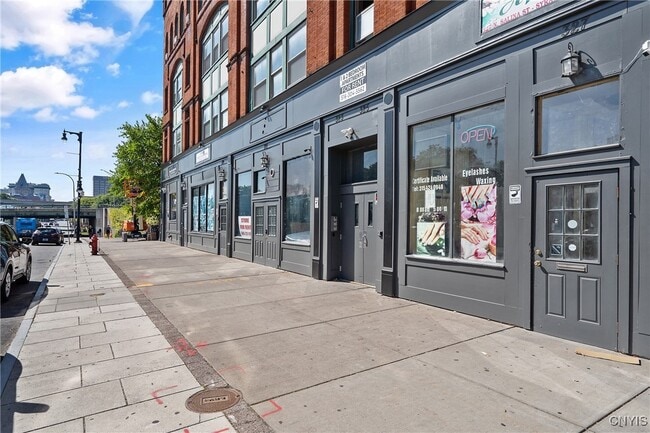 Photo - 319 N Salina St