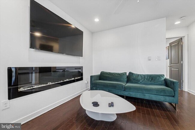 Photo - 1331 S Woodstock St