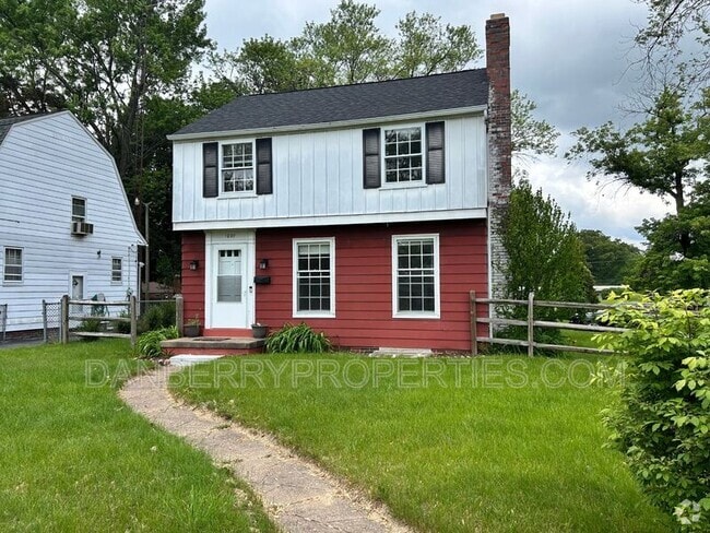 Building Photo - 1027 Secor Rd Rental