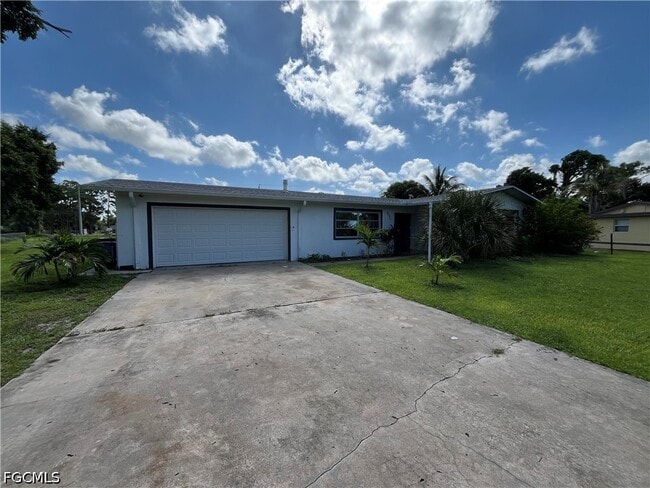 Building Photo - 2031 Maravilla Cir