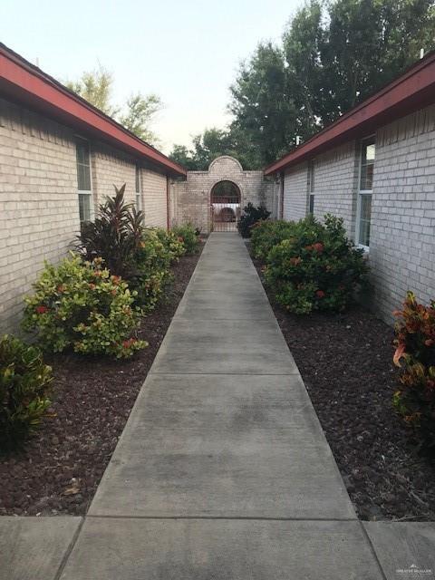 Building Photo - 2213 W Candlelight Ln Unit 4 Rental