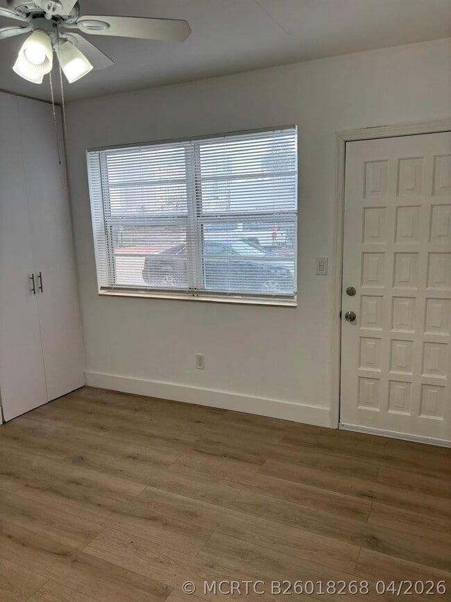 Building Photo - 6930 Byron Ave Unit 101