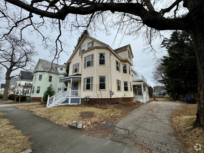 Building Photo - 109 Glenwood Ave Unit #1 Rental