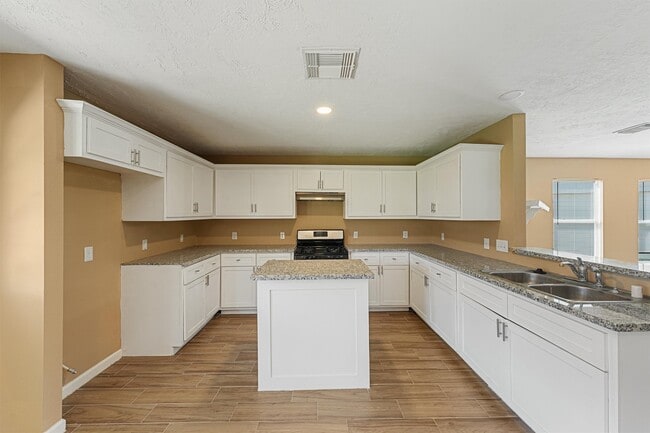 Photo - 6326 Nullarbor Ct