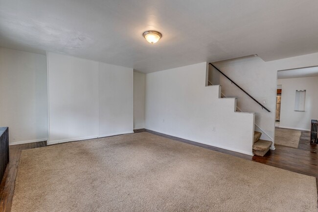 Photo - 606 Chess St