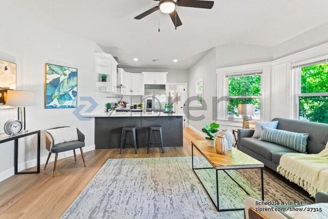 Photo - 1845 Prince St Condo