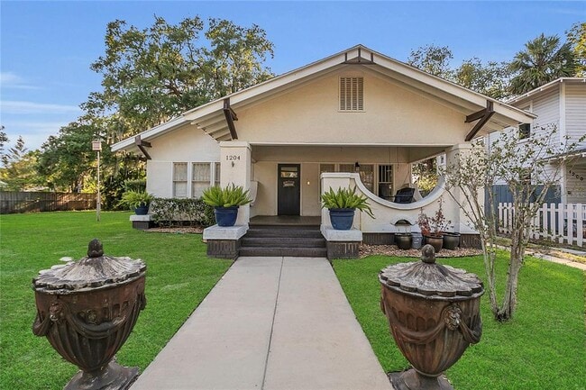 Photo - 1204 S Oak Ave House