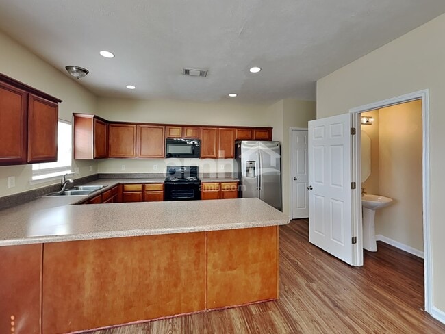 Photo - 256 Neal Ave