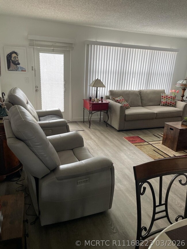 Photo - 2052 Cornwall C Unit 2052