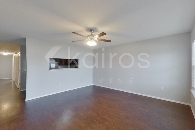 Photo - 3902 Thomas St