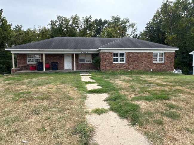 Building Photo - 2606 Quail Dr Unit 2606 Quail Dr B Rental