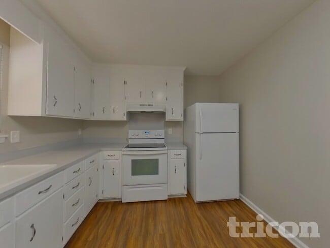 Photo - 10107 Cromarty Ln