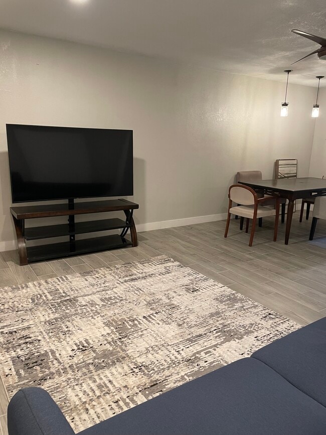 Photo - 1262 Taylor Rd Unidad Waterfront Studio residence