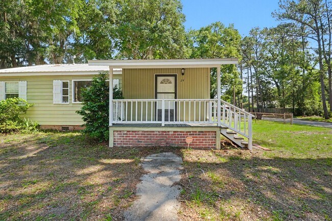 Photo - 3 Bed 2 Bath Home with Great Outdoor Space!