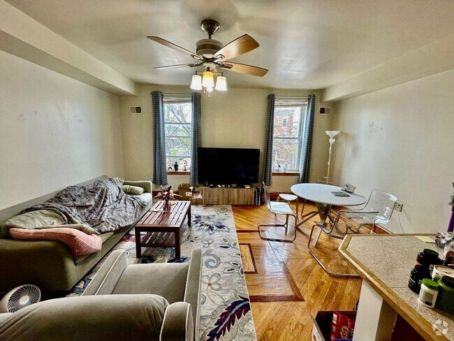 Building Photo - 1229 S 47th St Unit #2 Rental