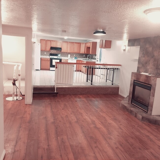 Photo - 4785 Bayport Way