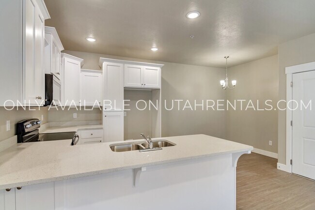 Building Photo - 1128 S 820 E Unit 2102