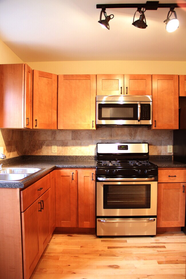 Photo - 16 Luck St Unit 1